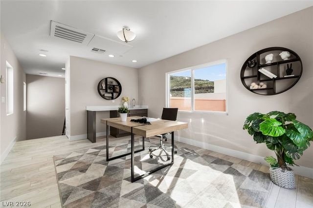 276 Crimson Edge Street, Henderson, NV 89012