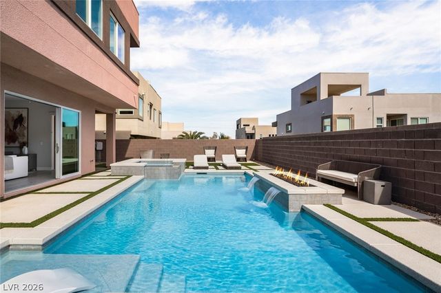 276 Crimson Edge Street, Henderson, NV 89012