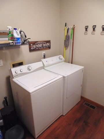 8508 Pine Avenue, Gary, IN 46403