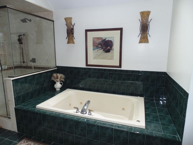 8508 Pine Avenue, Gary, IN 46403