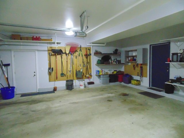 8508 Pine Avenue, Gary, IN 46403