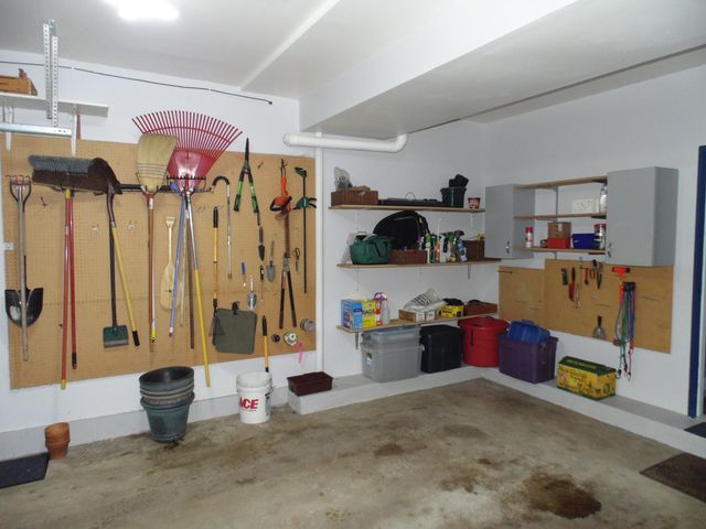 8508 Pine Avenue, Gary, IN 46403