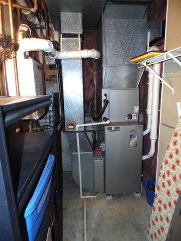 8508 Pine Avenue, Gary, IN 46403