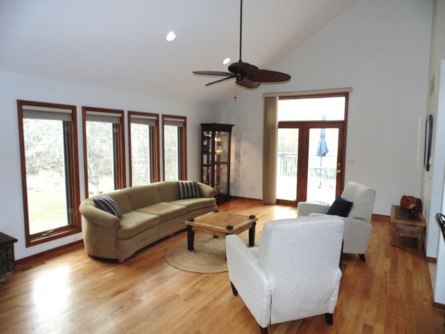 8508 Pine Avenue, Gary, IN 46403