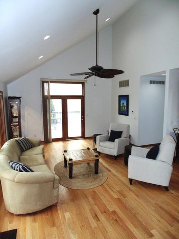 8508 Pine Avenue, Gary, IN 46403