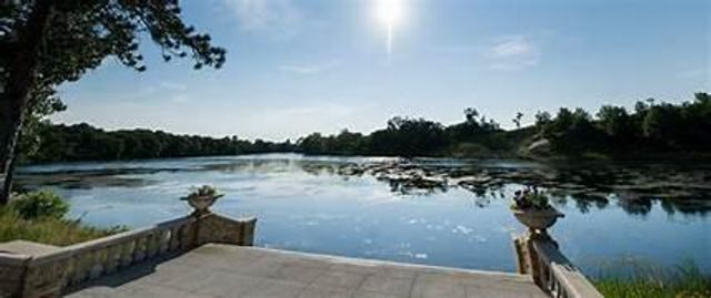 8508 Pine Avenue, Gary, IN 46403