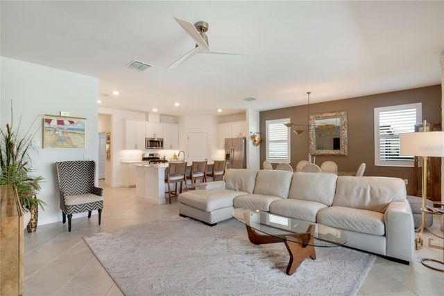 5238 CORAL REEF WAY, Bradenton, FL 34211