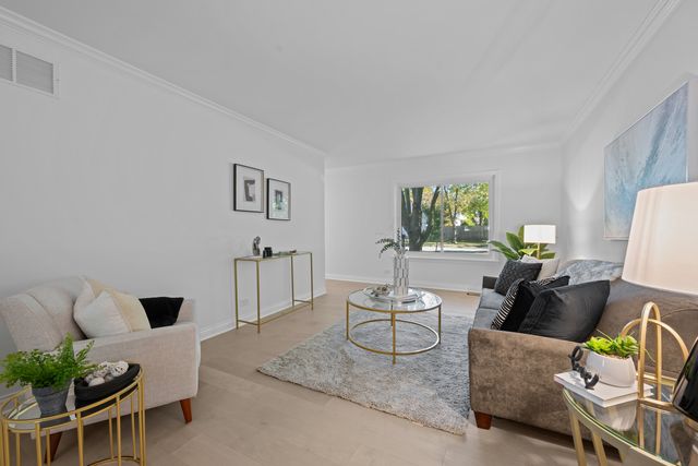 2301 Mecan Drive, Naperville, IL 60564