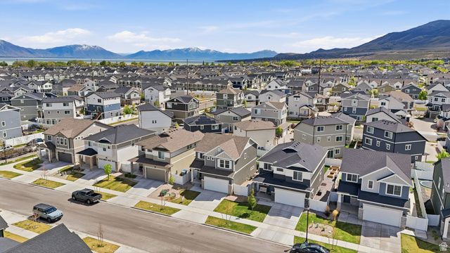 87 E MEANDERING WAY, Saratoga Springs, UT 84045