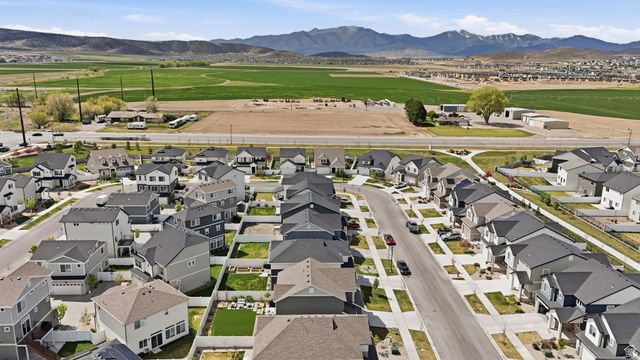 87 E MEANDERING WAY, Saratoga Springs, UT 84045