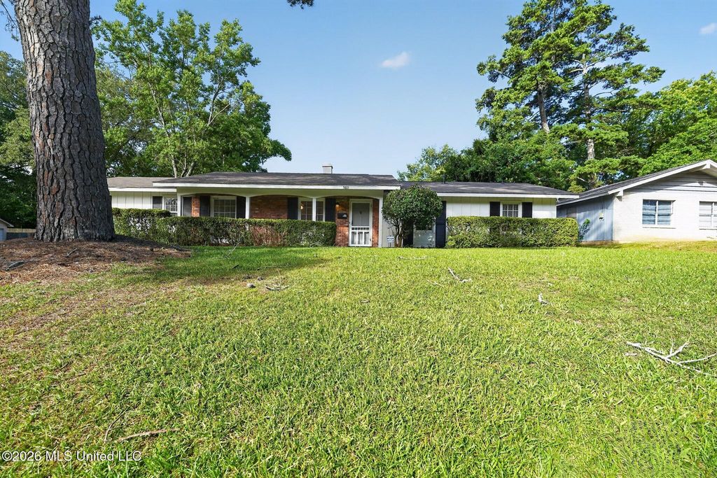 5801 Orchardview Drive, Jackson, MS 39211