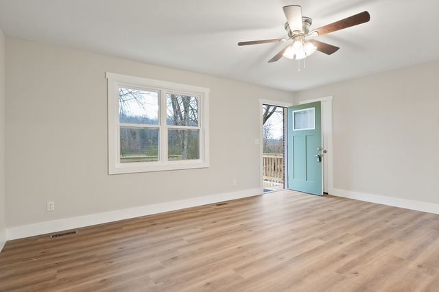 224 Lake St, Livingston, TN 38570