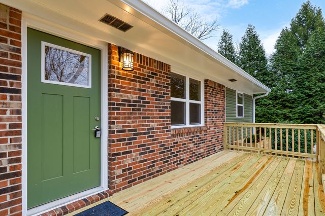 224 Lake St, Livingston, TN 38570