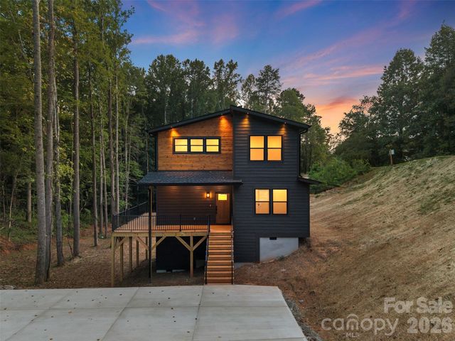 129 Quiet Woods Drive, Leicester, NC 28748