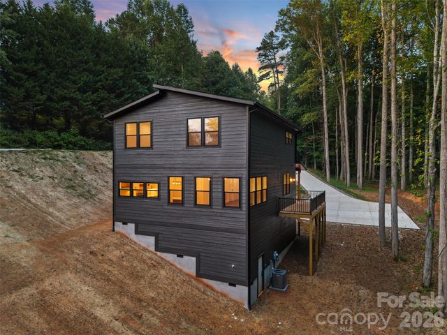 129 Quiet Woods Drive, Leicester, NC 28748