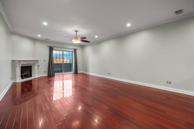 4725 N Sheridan Road 4C, Chicago, IL 60640