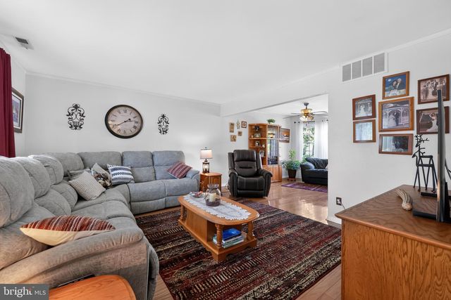 1 QUAY CIR, Sewell, NJ 08080