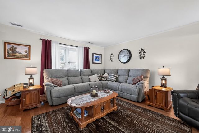 1 QUAY CIR, Sewell, NJ 08080
