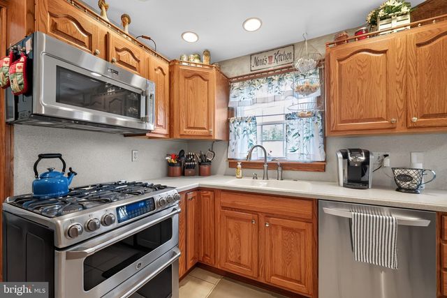 1 QUAY CIR, Sewell, NJ 08080