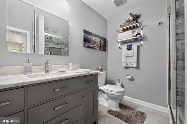 1 QUAY CIR, Sewell, NJ 08080
