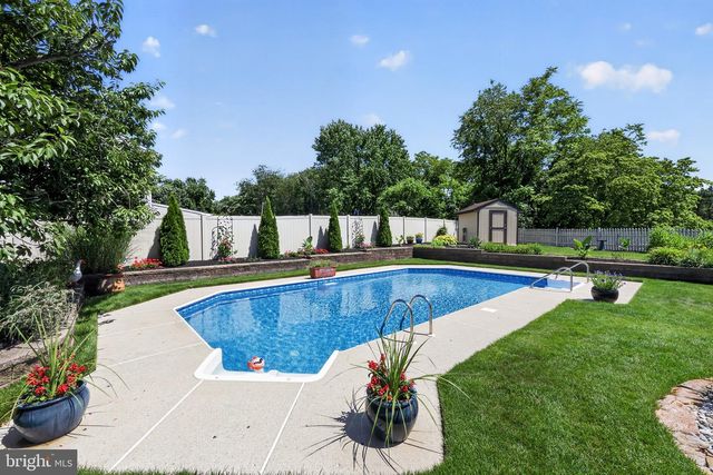 1 QUAY CIR, Sewell, NJ 08080