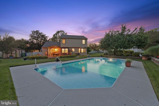 1 QUAY CIR, Sewell, NJ 08080