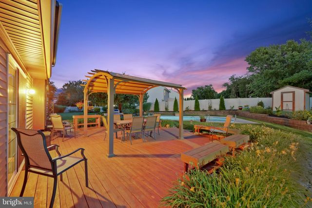 1 QUAY CIR, Sewell, NJ 08080