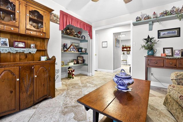 1128 E LAYTON AVENUE, Appleton, WI 54915