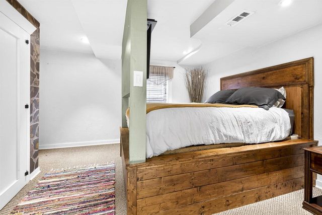 1128 E LAYTON AVENUE, Appleton, WI 54915