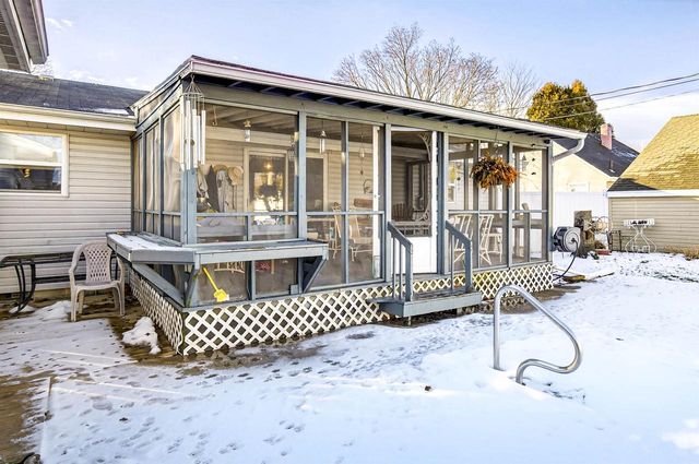 1128 E LAYTON AVENUE, Appleton, WI 54915