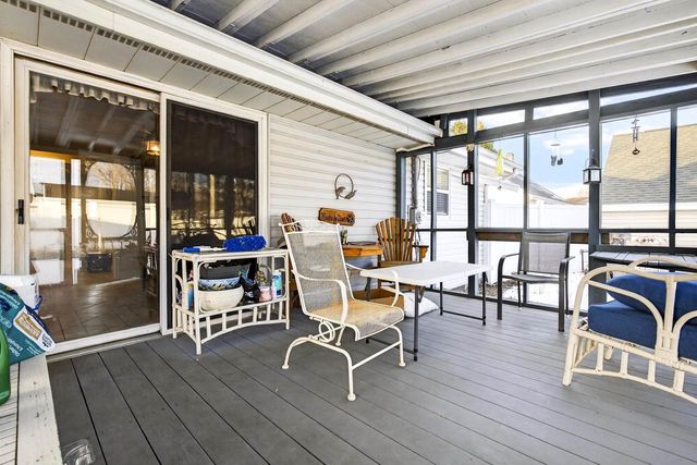 1128 E LAYTON AVENUE, Appleton, WI 54915