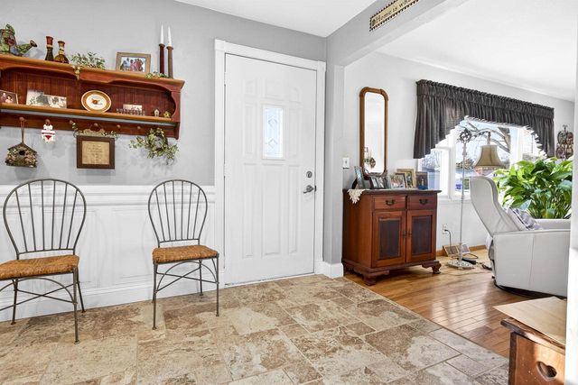 1128 E LAYTON AVENUE, Appleton, WI 54915