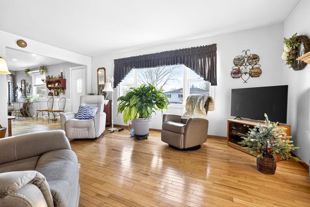 1128 E LAYTON AVENUE, Appleton, WI 54915