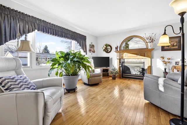 1128 E LAYTON AVENUE, Appleton, WI 54915