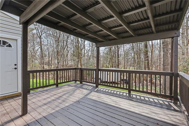 611 Queensbury LN, Williamsburg, VA 23185