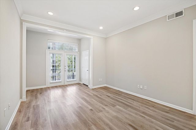 5353 Memorial Drive 2063, Houston, TX 77007