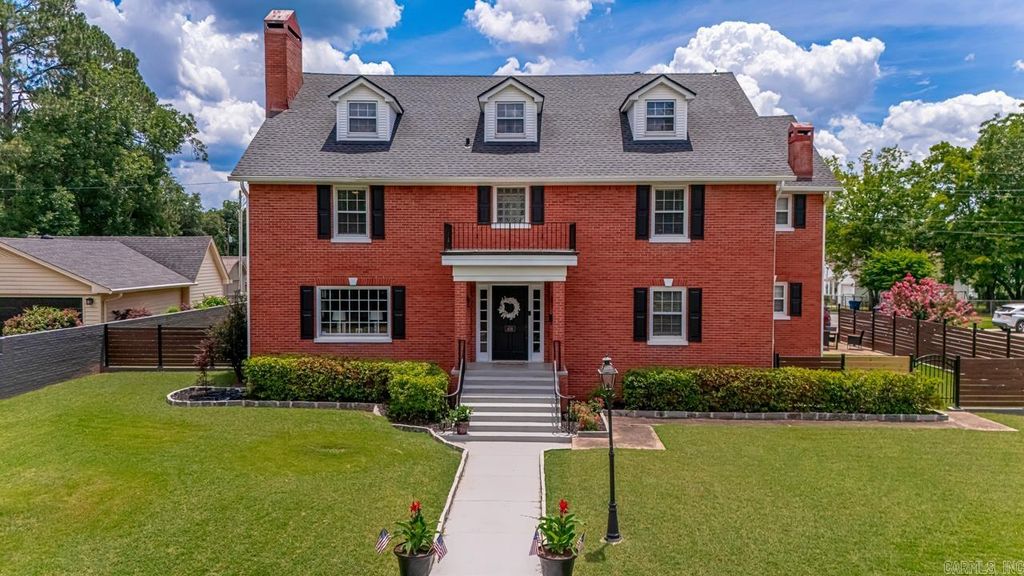 406 W Narroway, Benton, AR 72015