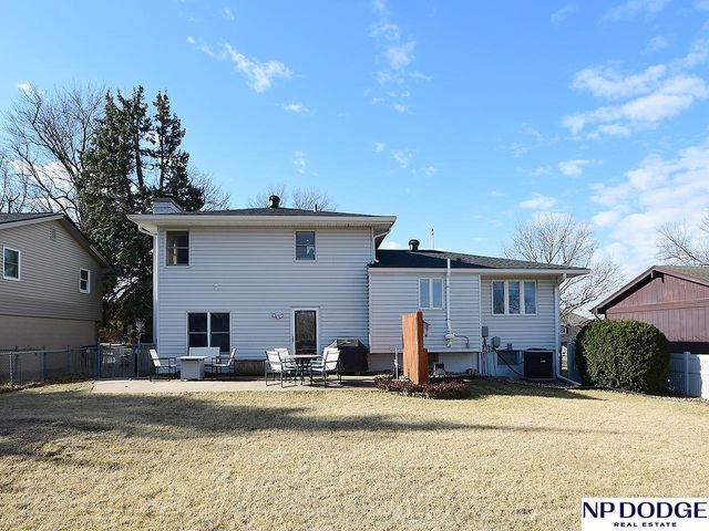 11454 Queens Drive, Omaha, NE 68164