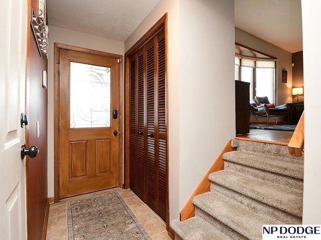 11454 Queens Drive, Omaha, NE 68164