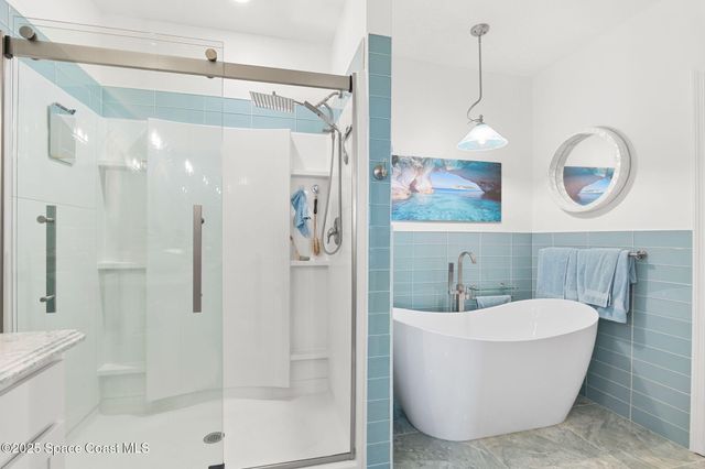 2083 Farmhouse Road SE, Palm Bay, FL 32909