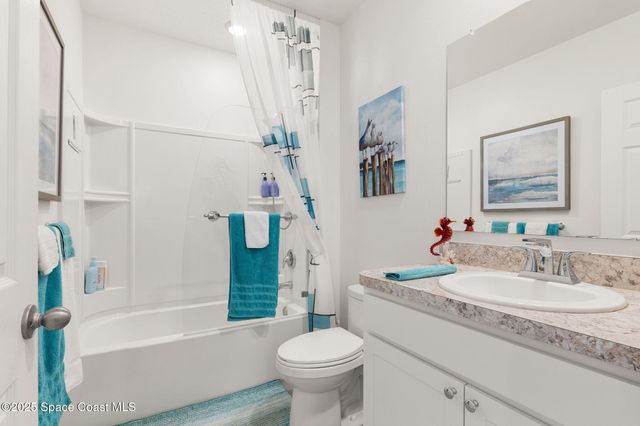 2083 Farmhouse Road SE, Palm Bay, FL 32909