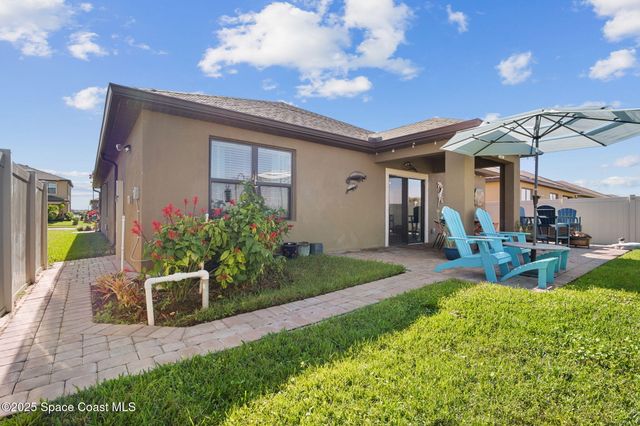 2083 Farmhouse Road SE, Palm Bay, FL 32909