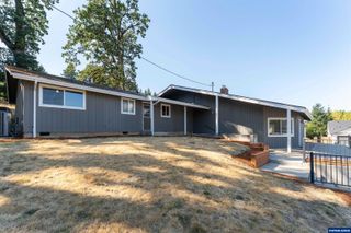 990 Pippa Ln, Philomath, OR 97370