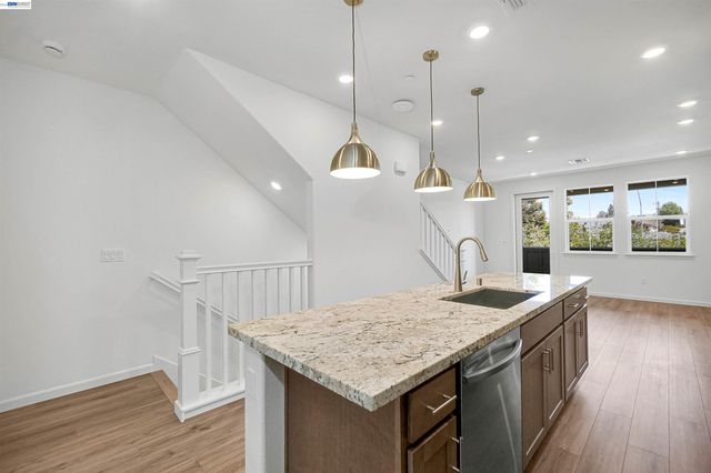 3832 Norbridge Ave, Castro Valley, CA 94546