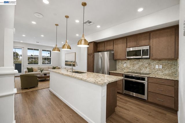 3832 Norbridge Ave, Castro Valley, CA 94546