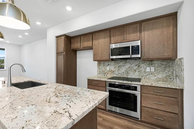 3832 Norbridge Ave, Castro Valley, CA 94546
