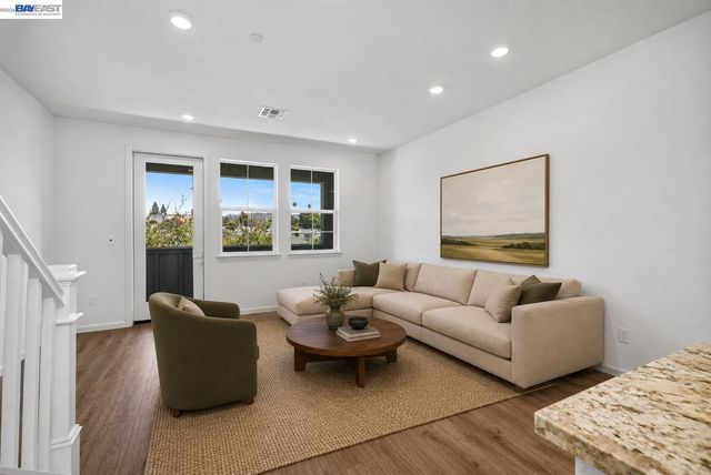 3832 Norbridge Ave, Castro Valley, CA 94546