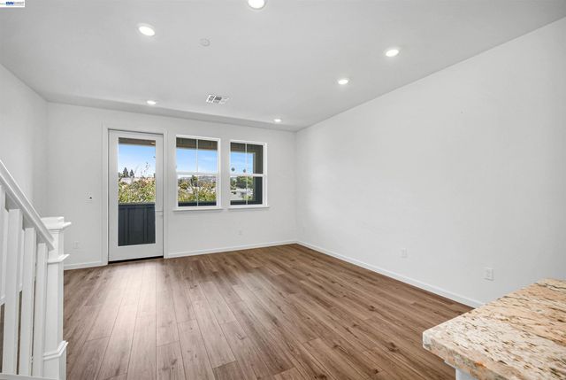 3832 Norbridge Ave, Castro Valley, CA 94546