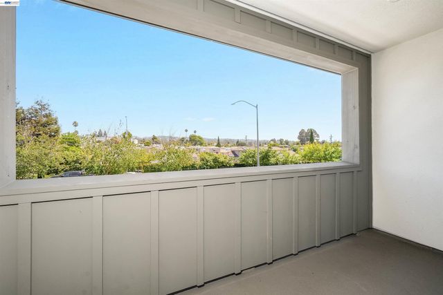 3832 Norbridge Ave, Castro Valley, CA 94546