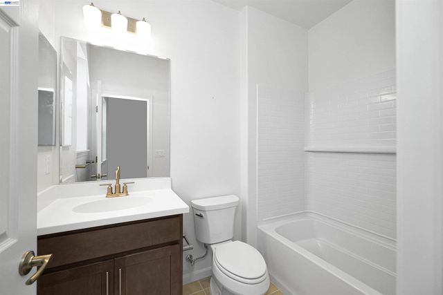 3832 Norbridge Ave, Castro Valley, CA 94546